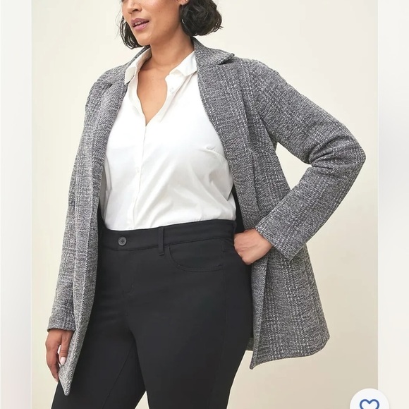 New Torrid Black Studio Luxe Ponte Skinny Mid-Fit Crop Pants 30 BNWT - Picture 2 of 9